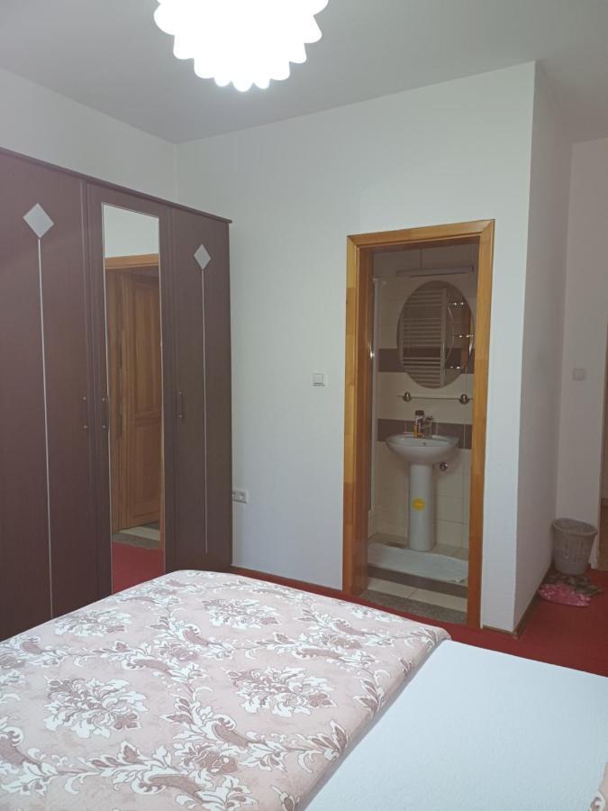Hollywood Motel Podlugovi 외부 사진